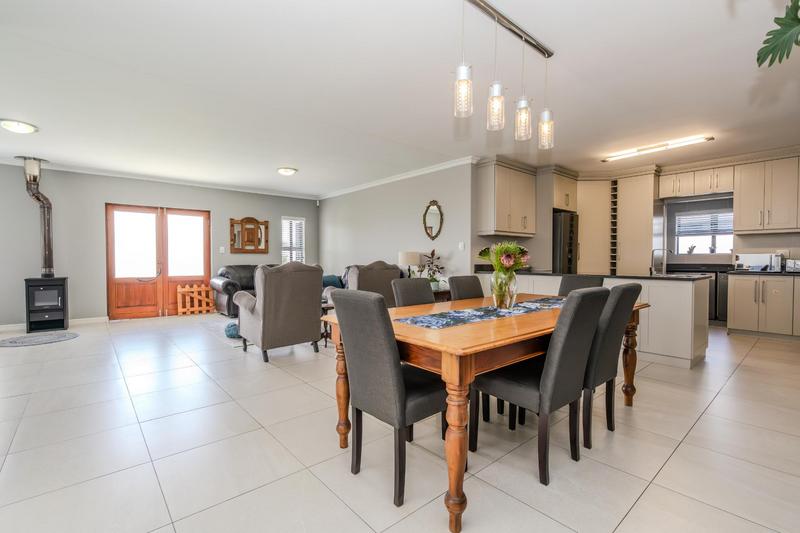 4 Bedroom Property for Sale in Calypso Beach Western Cape
